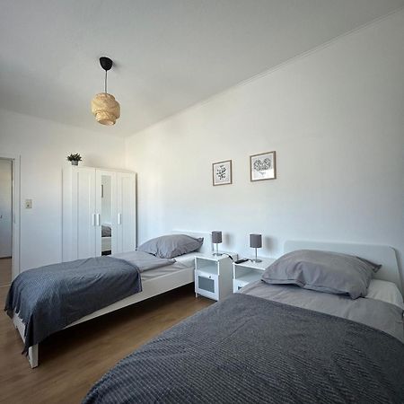 Gemuetliche Ferienwohnung - Voll Ausgestattet, Zentral Aber Ruhig ! Wuppertal Eksteriør billede