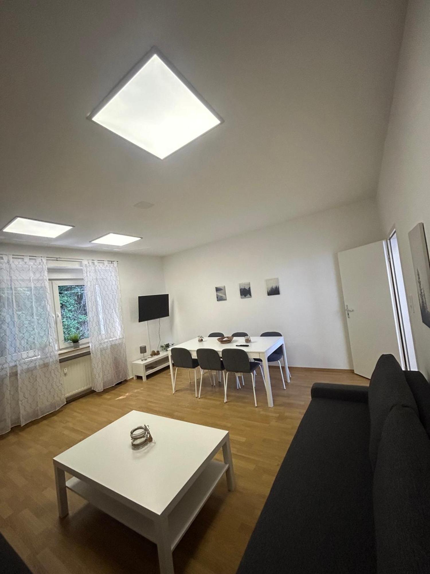 Gemuetliche Ferienwohnung - Voll Ausgestattet, Zentral Aber Ruhig ! Wuppertal Eksteriør billede