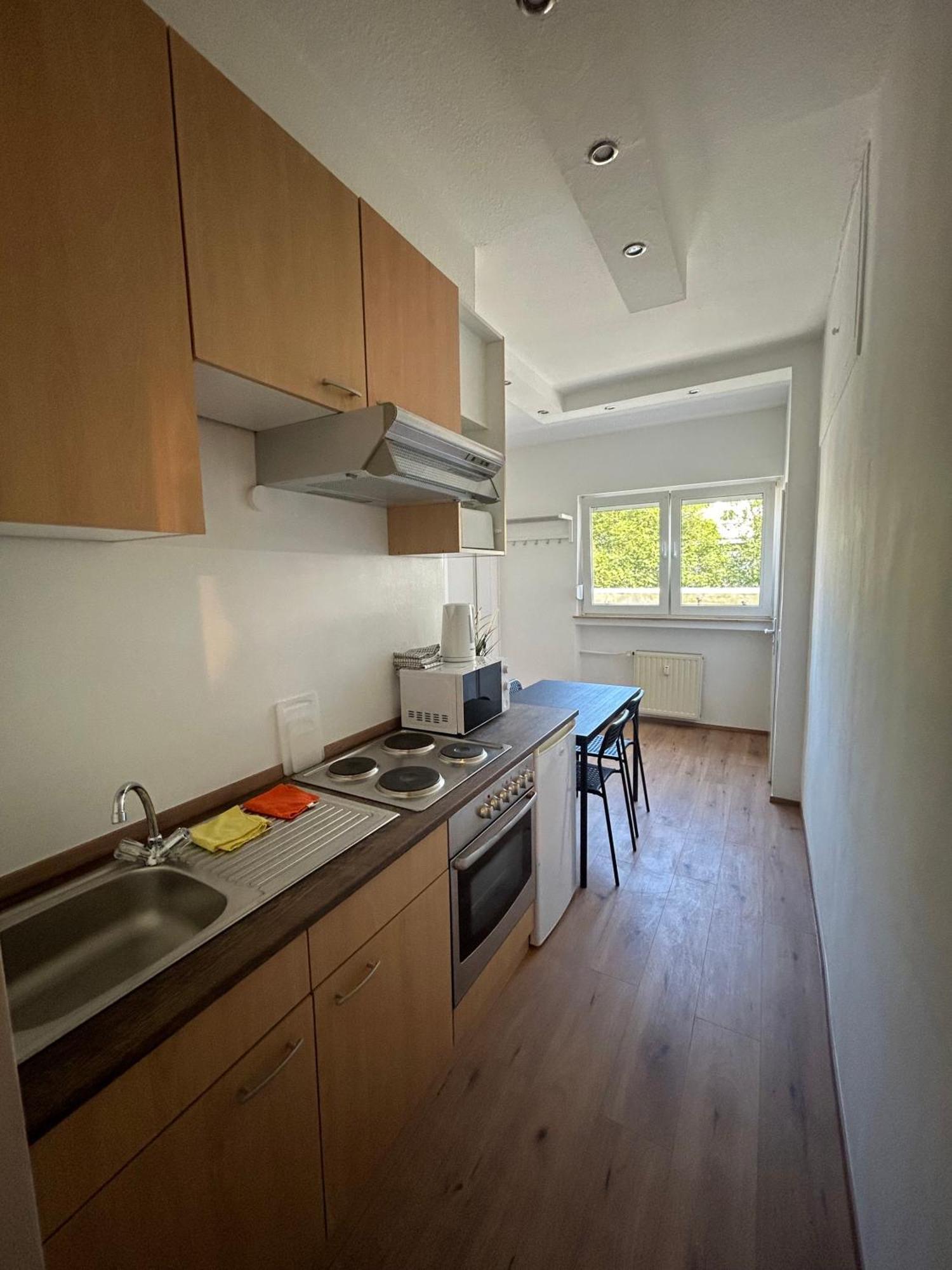 Gemuetliche Ferienwohnung - Voll Ausgestattet, Zentral Aber Ruhig ! Wuppertal Eksteriør billede